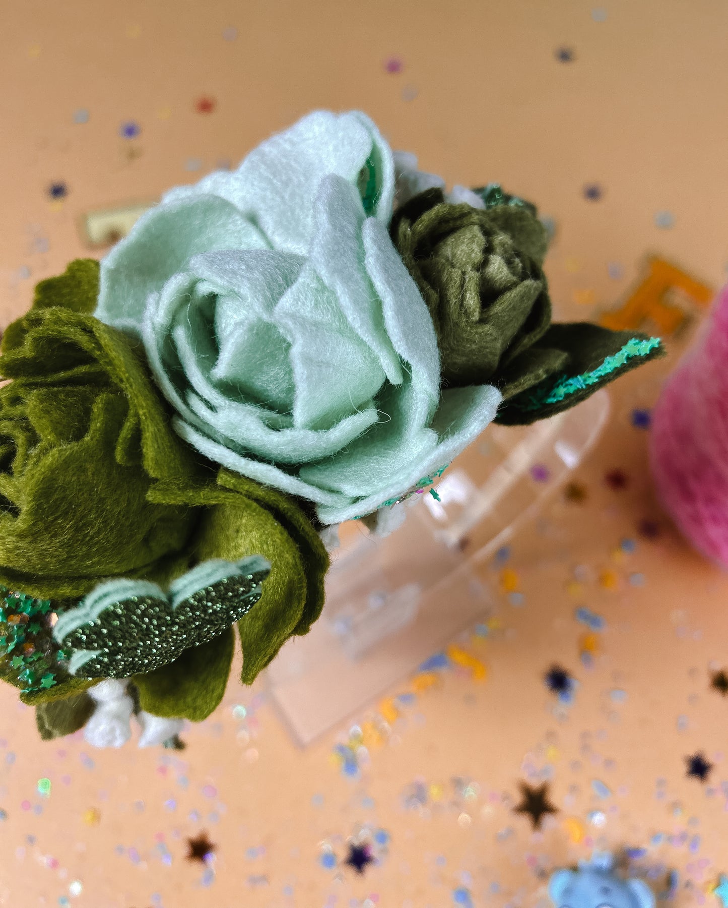 Lucky Bear side floral Cluster