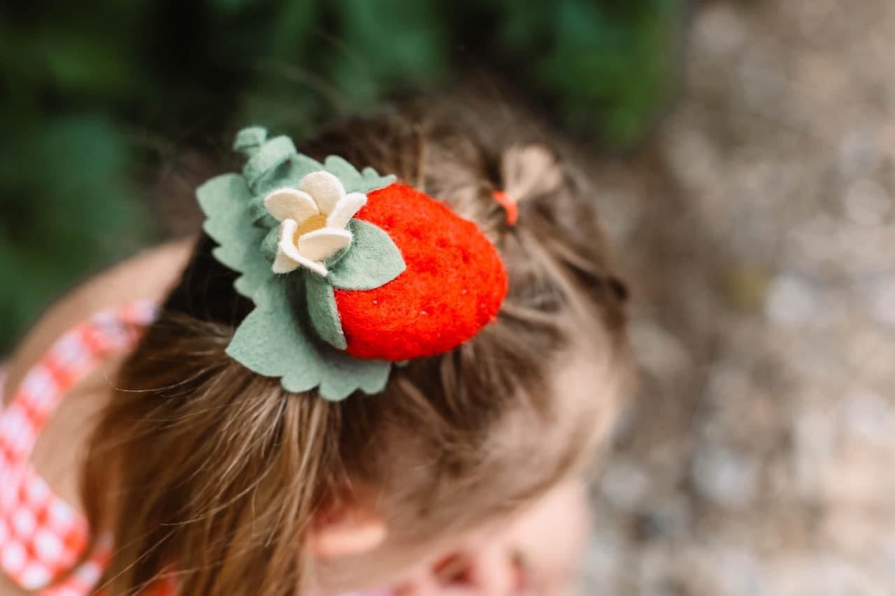 Strawberry Set With Flower Clip