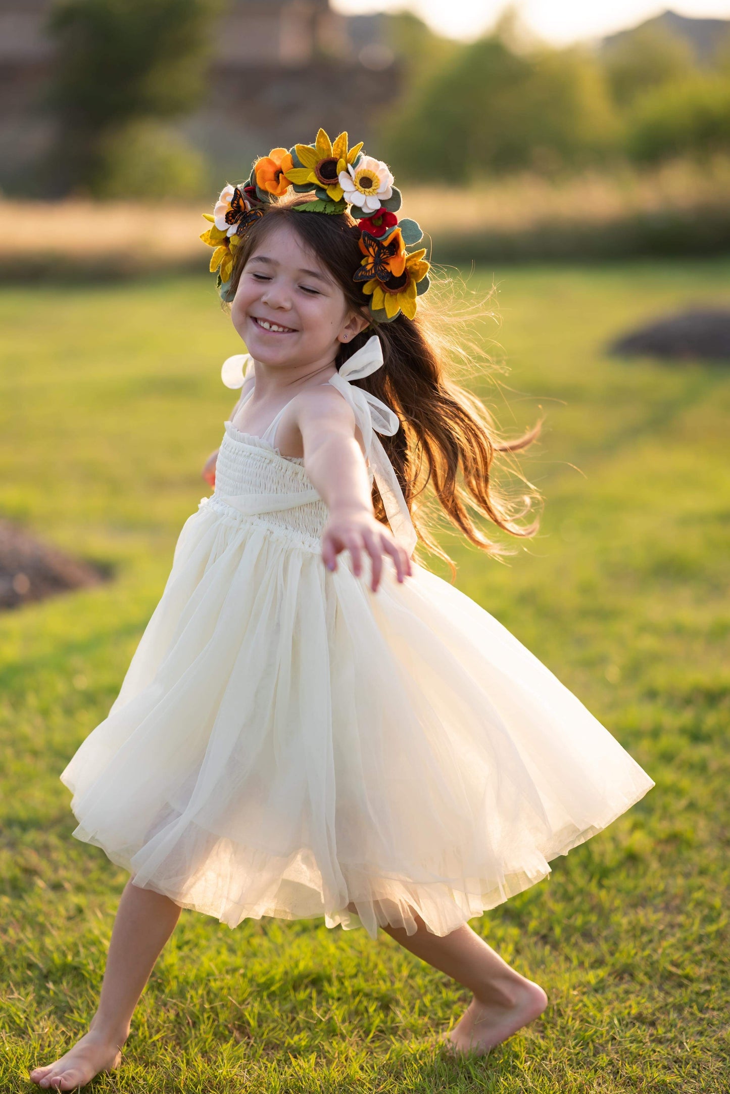 Helia Floating Halo