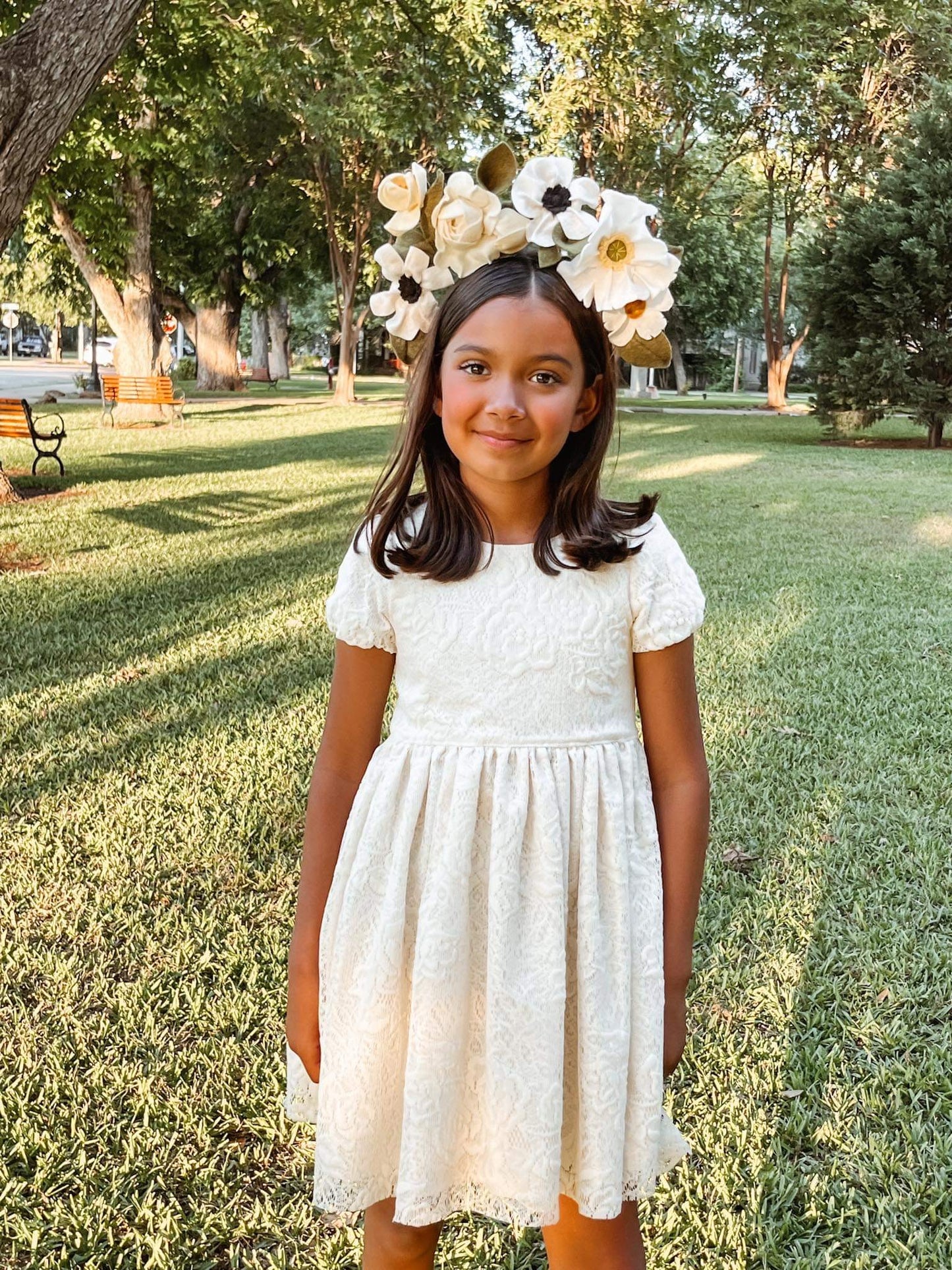 Neutrals Floating Halo