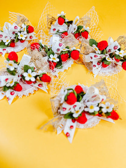 Vintage Strawberry mini Topper