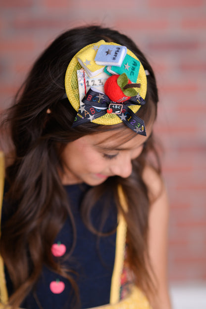 Class Leader Fascinator