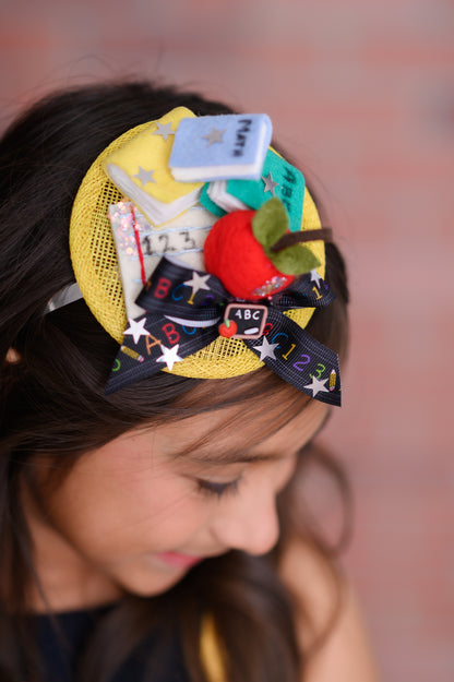 Class Leader Fascinator