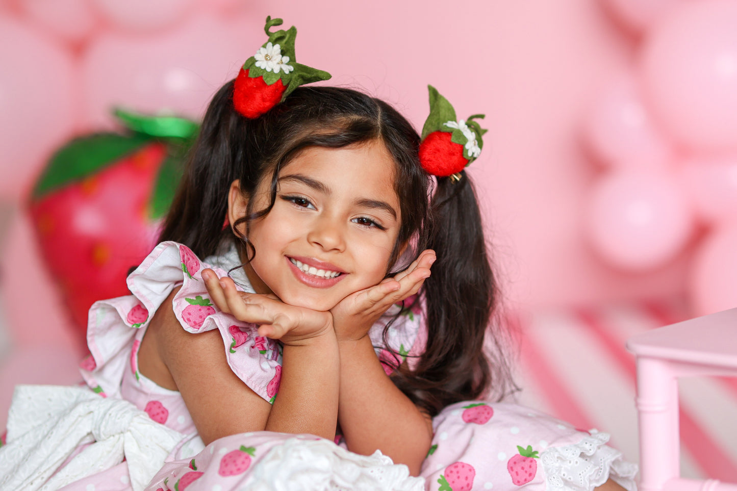 Strawberry Set With Flower Clip
