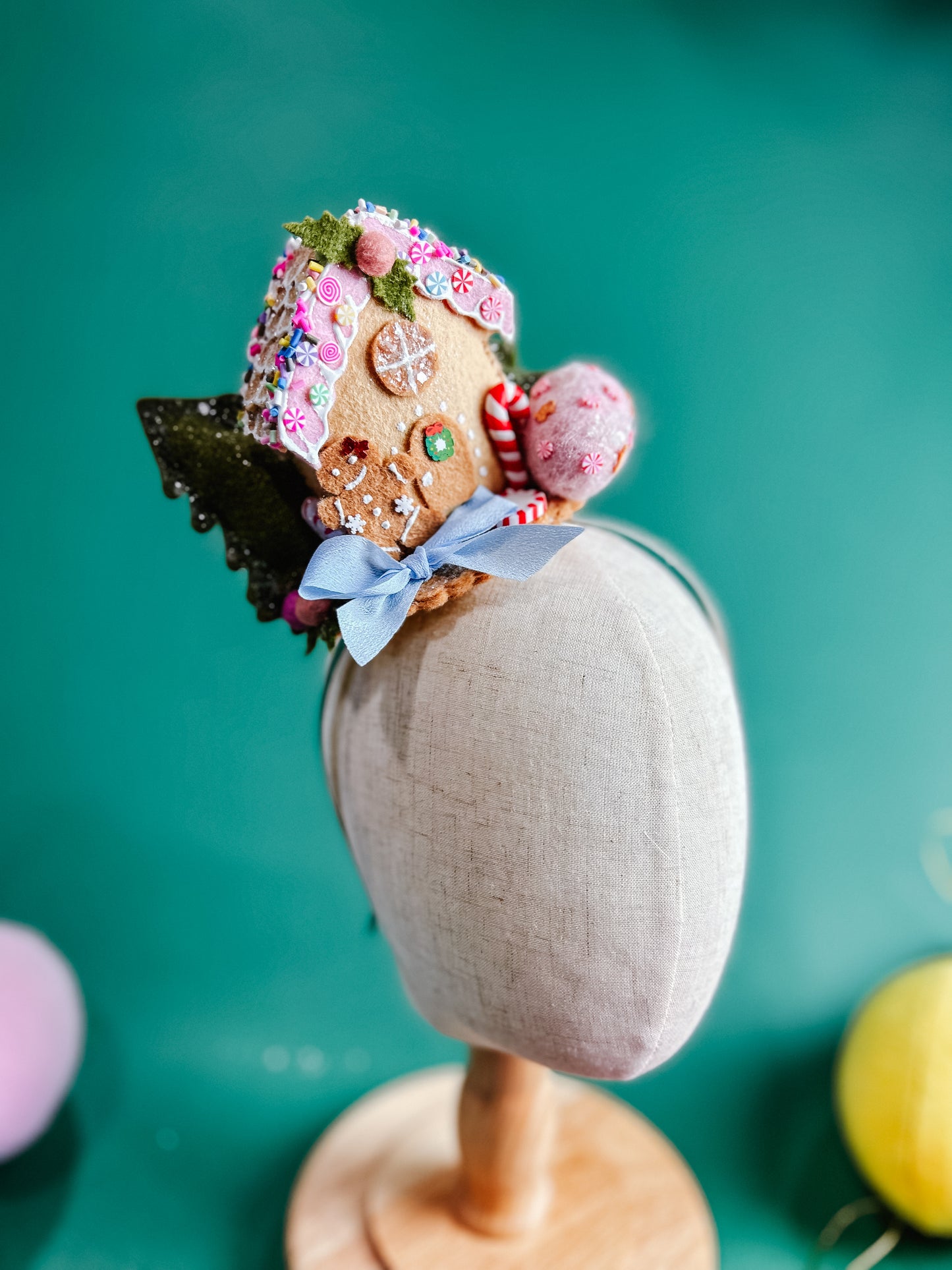 Little Gingerbread House  Side Fascinator