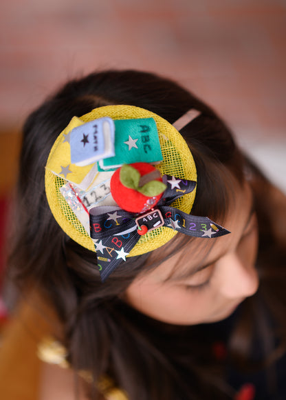 Class Leader Fascinator