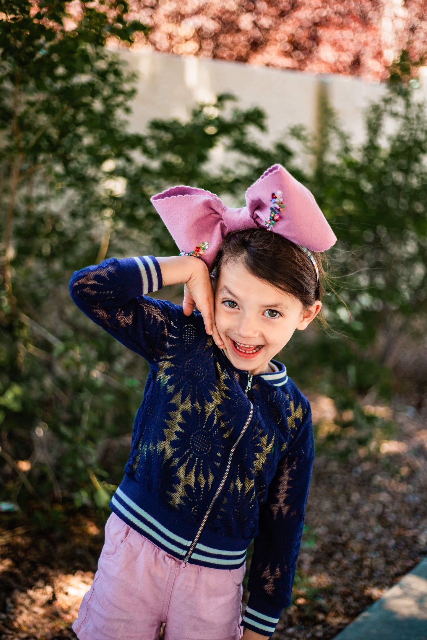 Oversize Scalloped Mermaid Bow Fascinator