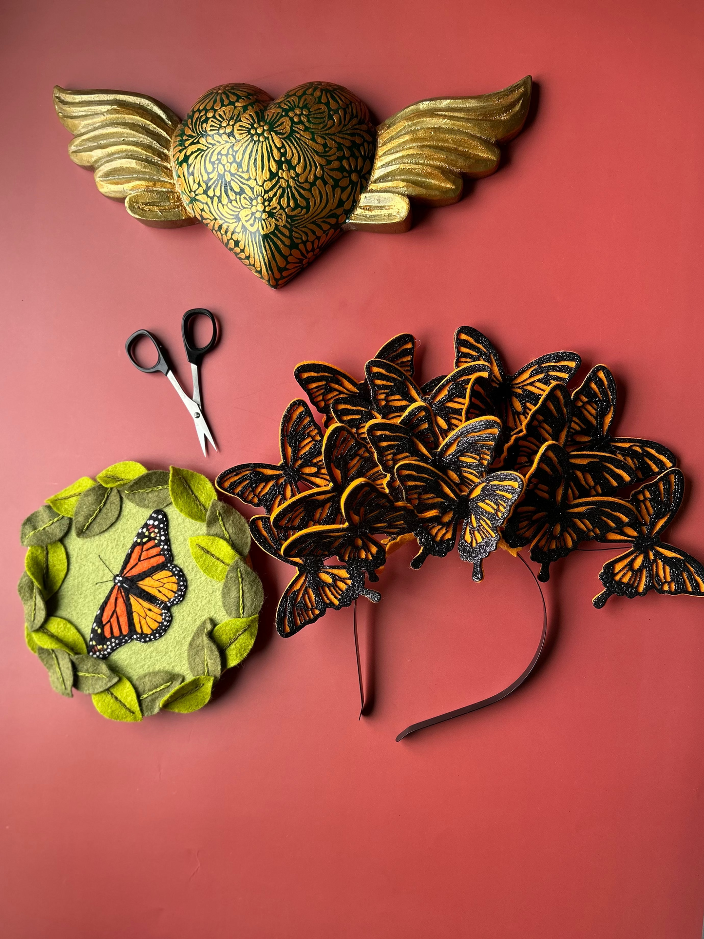 Monarca side fascinator Fascinator