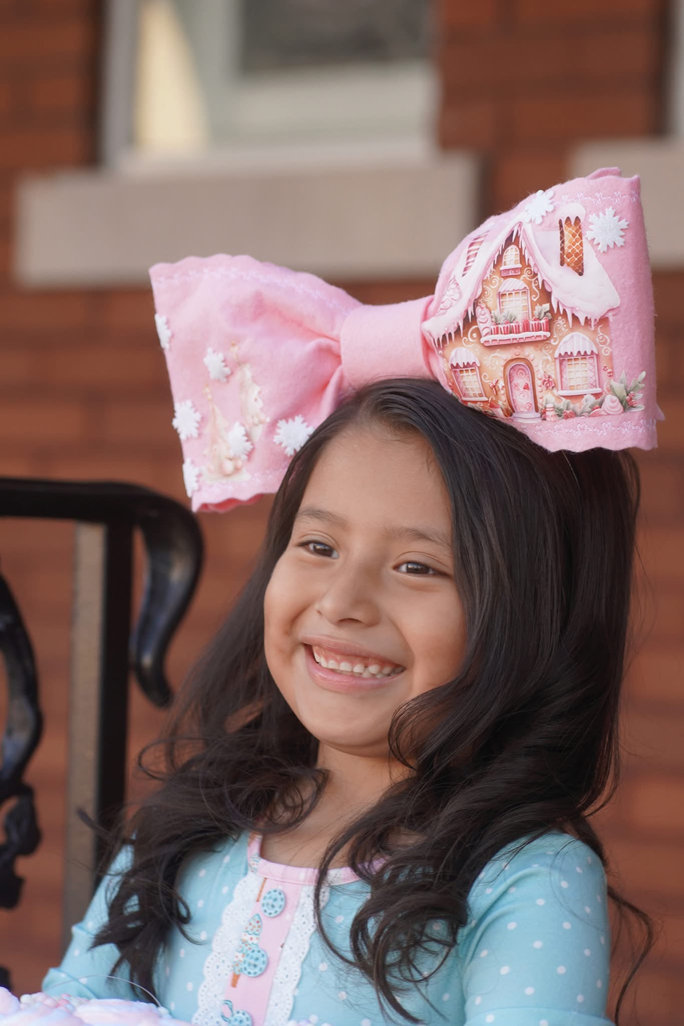 Gingerbread House pnk bow