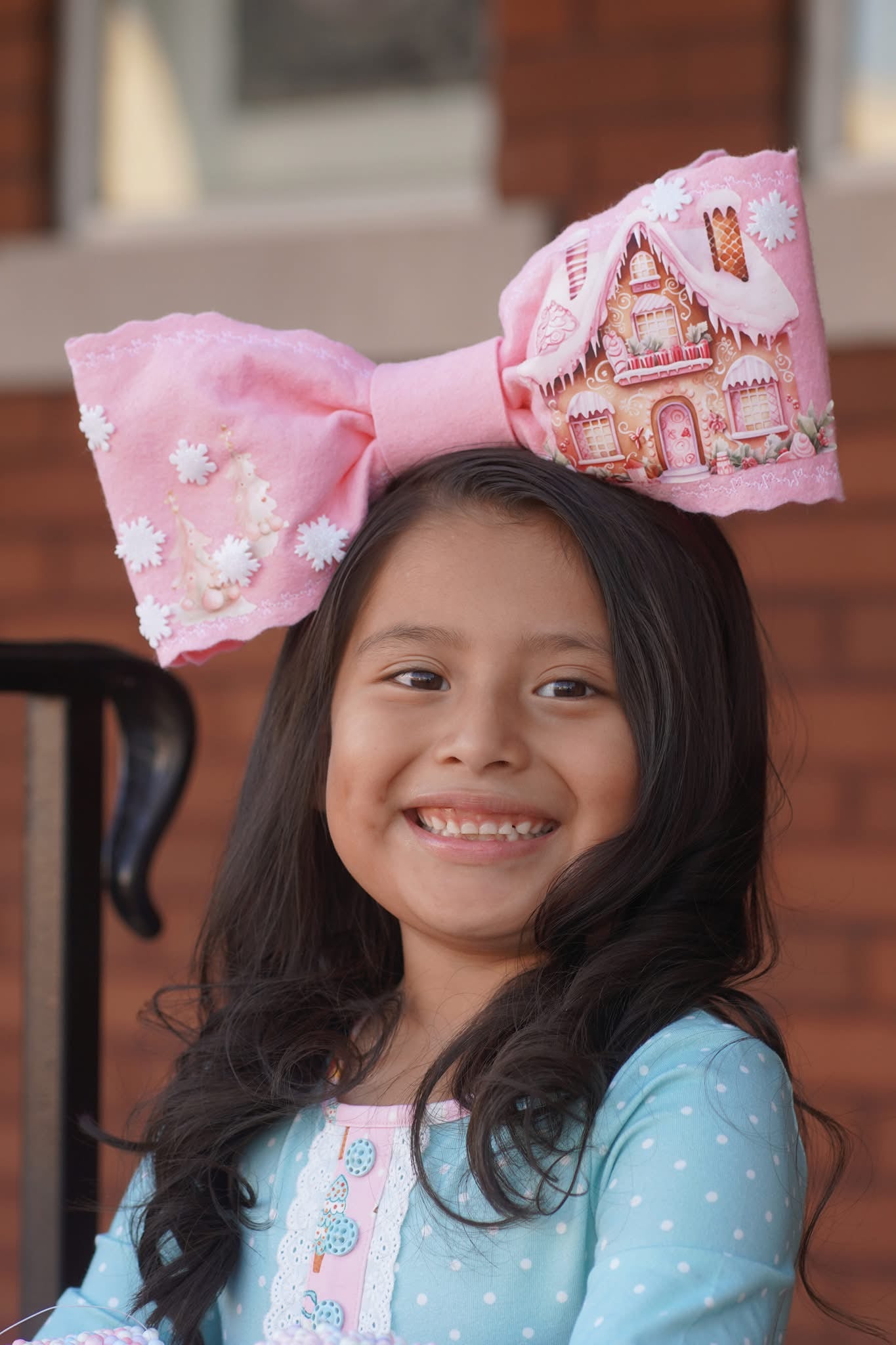 Gingerbread House pnk bow