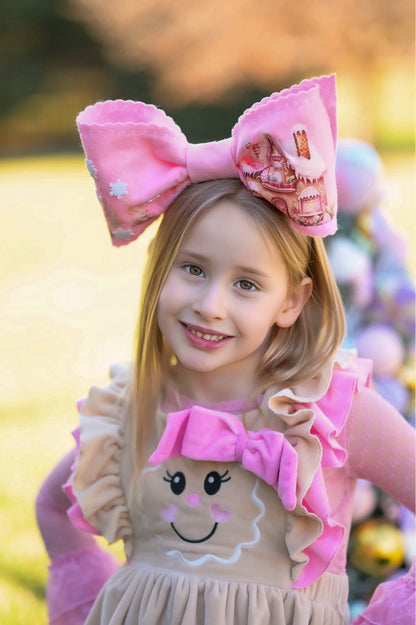 Gingerbread House pnk bow