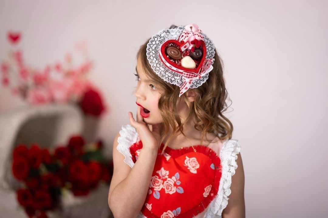 Chocolatee Box Fascinator