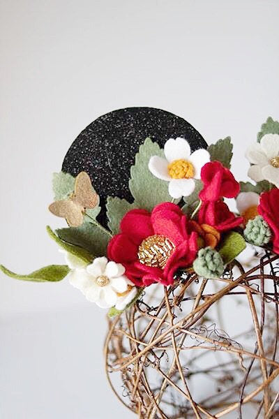 Inspired Mouse Ears Clips/fantasy/feltflowers/mouseears/birthday party/playroom/cosplay/costume/earcrowns