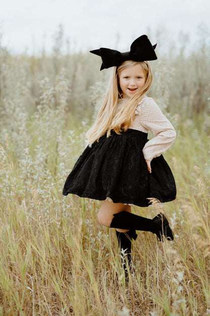 Big Bow Fascinator  Black.