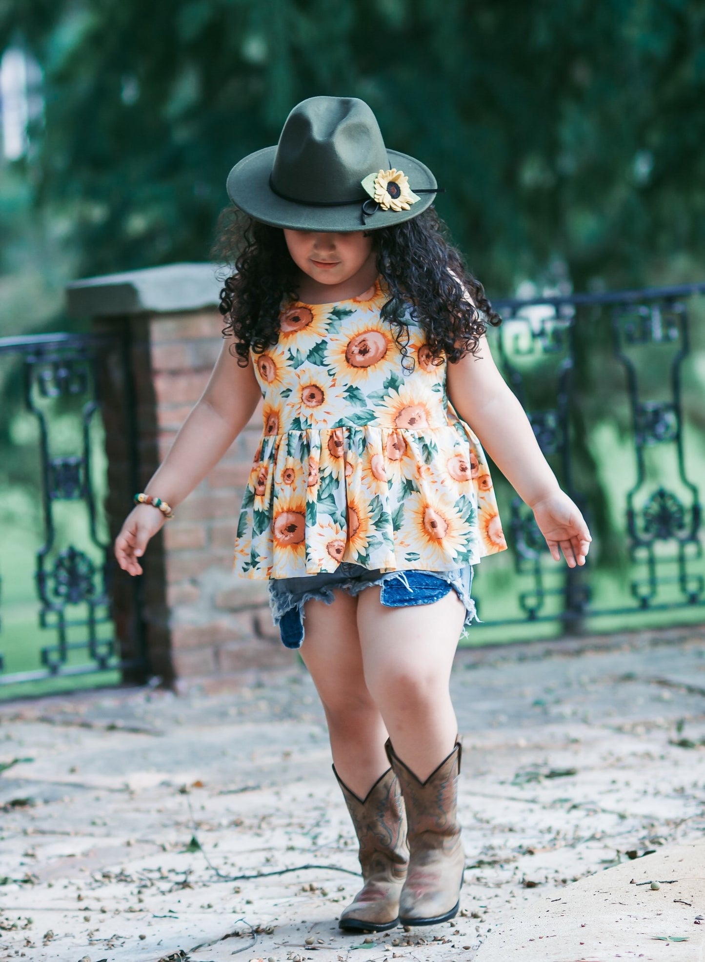 Nanala Petite  Sunflower  Pin