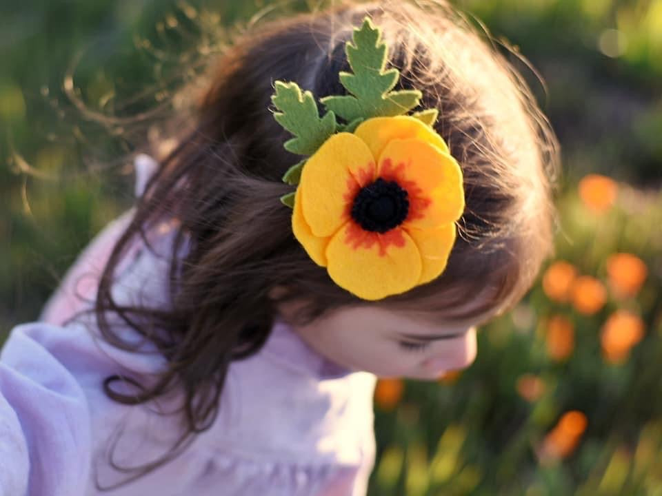 Golden California Poppy clip